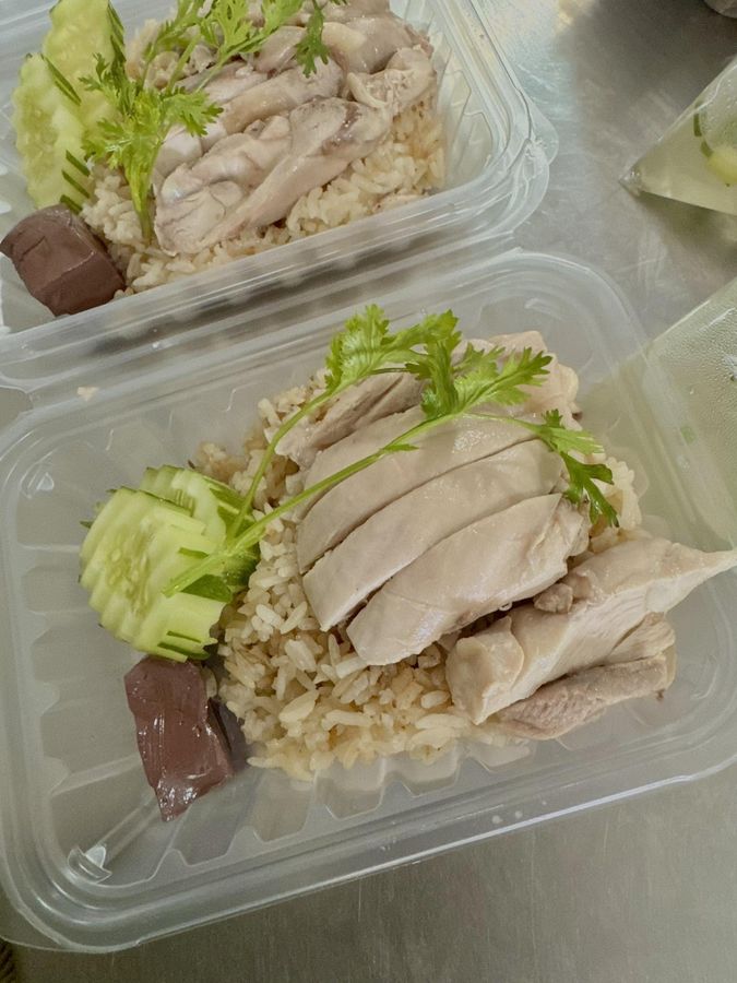 ข้าวมันไก่ใส่กล่อง